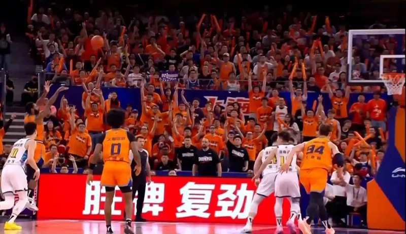 CBA总决赛G1上海101-90广厦，Good温34分福哥13+8+6