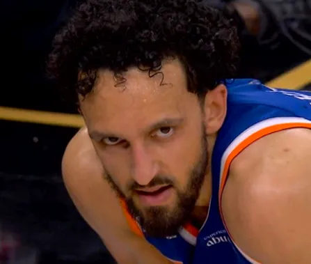 NBA总决赛第二场：沙梅特命中第3记三分，马刺追至5分
