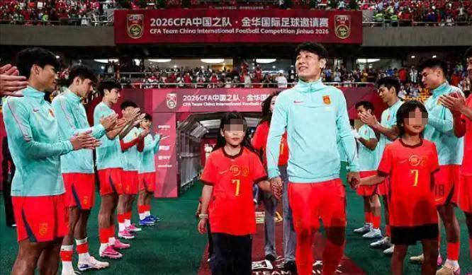 国足0-0泰国队，武磊百场里程碑夜错失绝杀