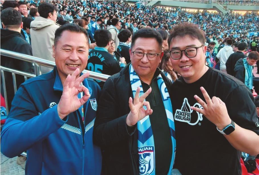 东北超大连队主场迎沈阳队，梭鱼湾改口号欢迎来客