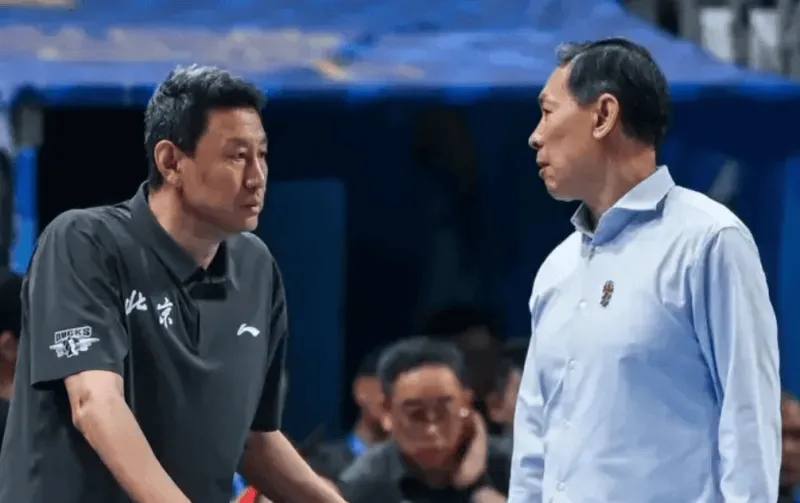 北京首钢男篮调整教练组：李楠任主教练，许利民出任总教练