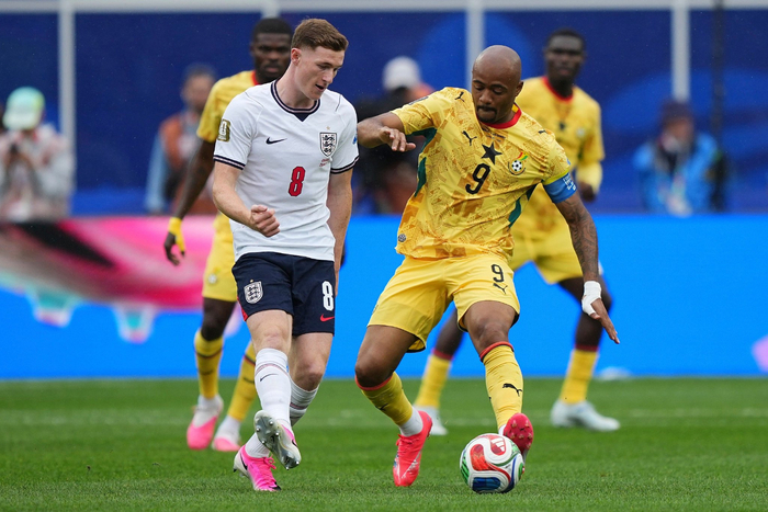 英格兰0-0加纳，射门19-2仍难破门