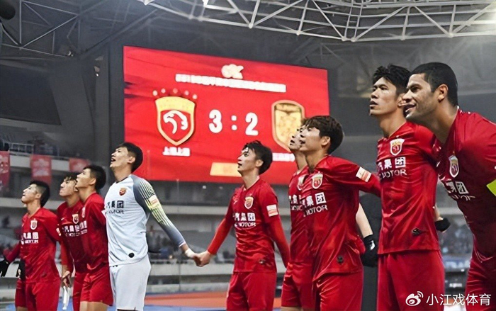 上海海港夏窗补报梅伦多，球队调整阵容应对中超压力