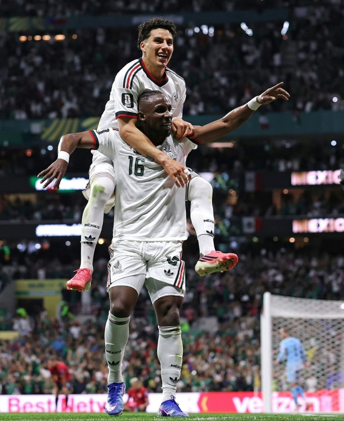墨西哥3-0捷克全胜零封出线，奥乔亚第六次亮相世界杯