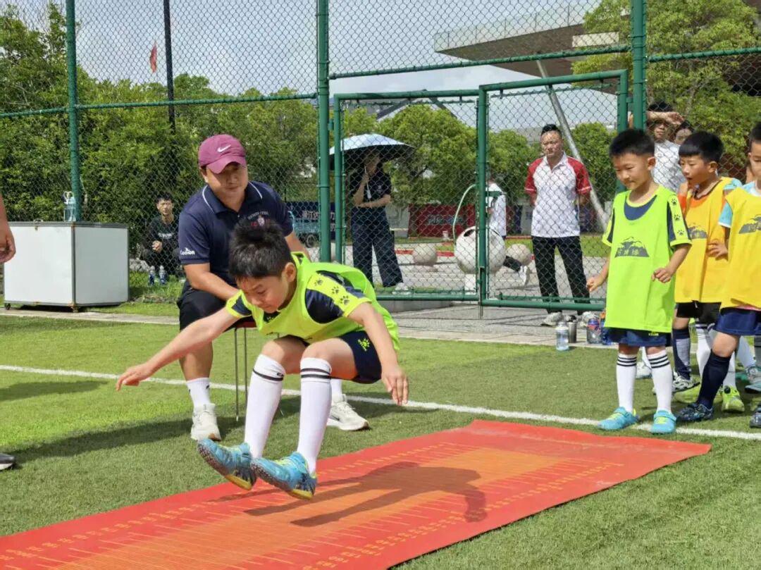 海门校园足球第二轮选拔举行，50余名小球员入选