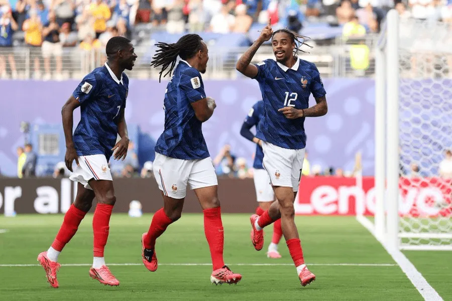 世界杯1/16决赛法国2-0瑞典，巴尔科拉破门