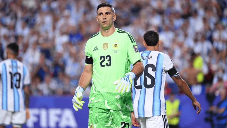 世界杯决赛西班牙1-0阿根廷，马丁内斯谈是否该让位