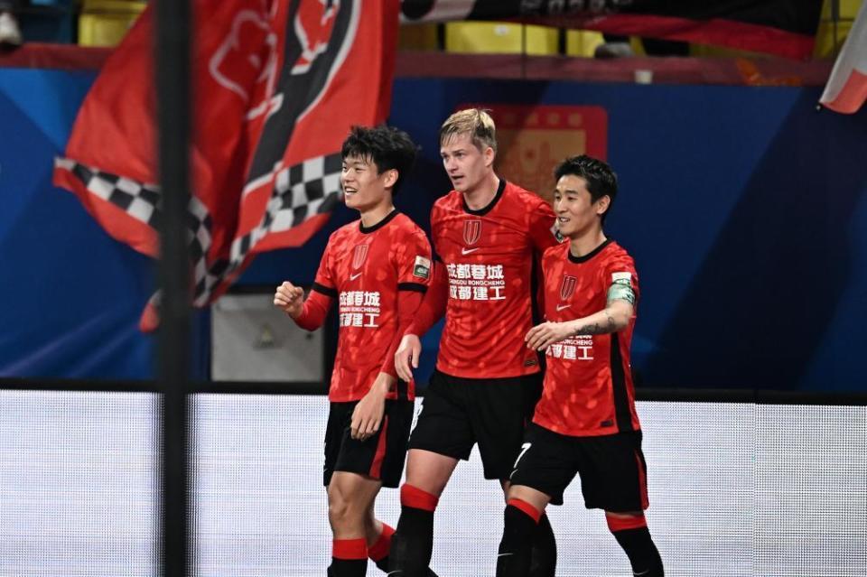 成都蓉城2比2战平北京国安，索罗金压哨绝平