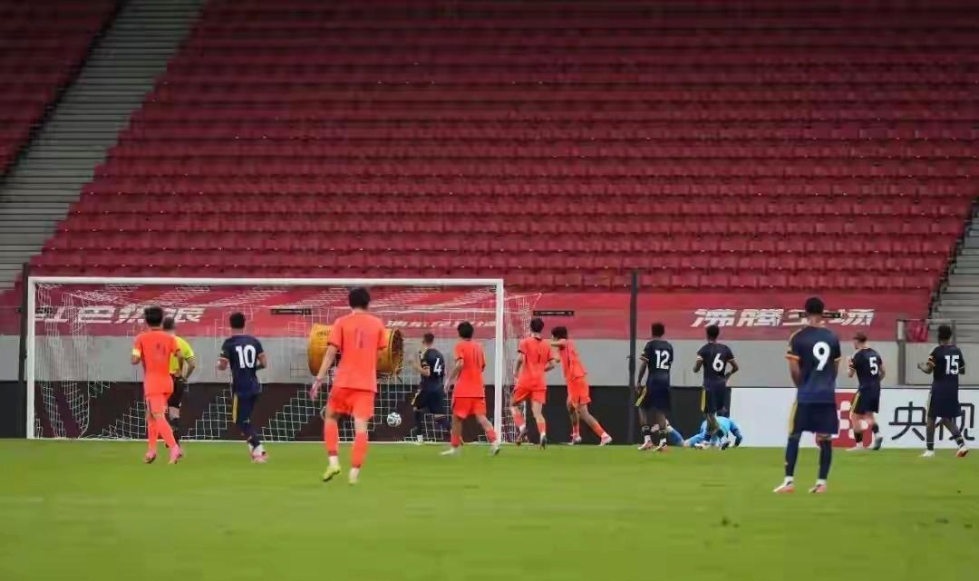 U17国足第97分钟绝杀阿森纳U17，3比2赢得冠军杯开门红