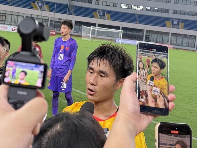 孔玺诺：定位球布置非常好，首发替补都做好了准备