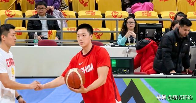 中国男篮8月13日迎战乌拉圭，胡明轩王俊杰归队