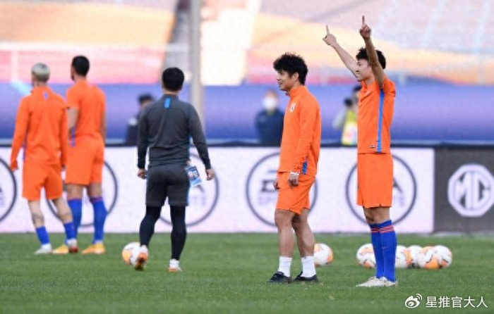 唐田赛后点名夸赞刘洋：能踢多个位置，以后会越来越好