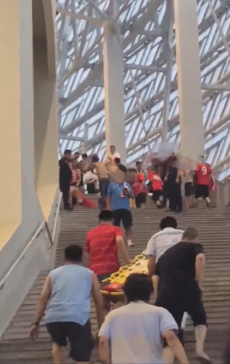 南都：成都蓉城俱乐部披露观众刘某离世详情