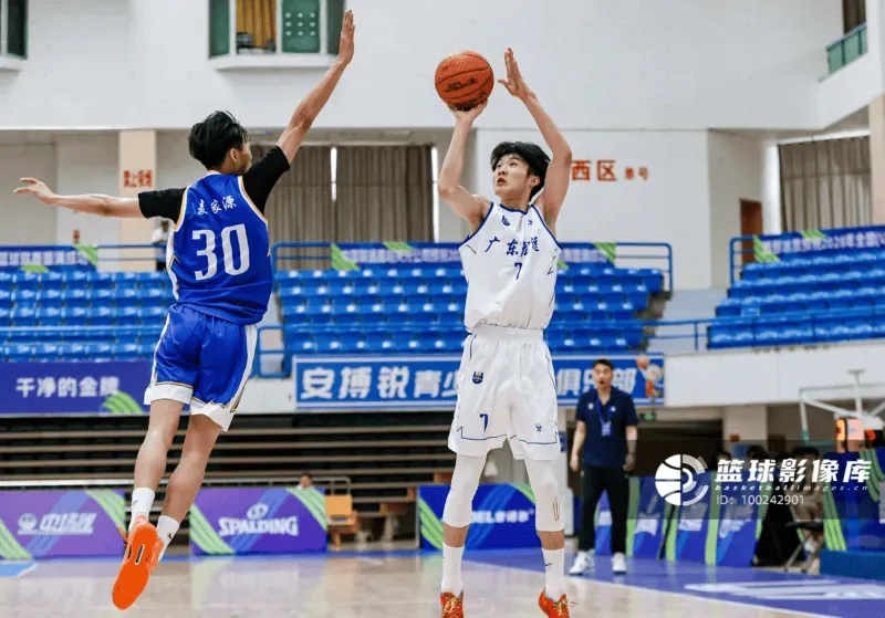 夏振峰将转会至广州男篮，延续与广东的三年A类合同