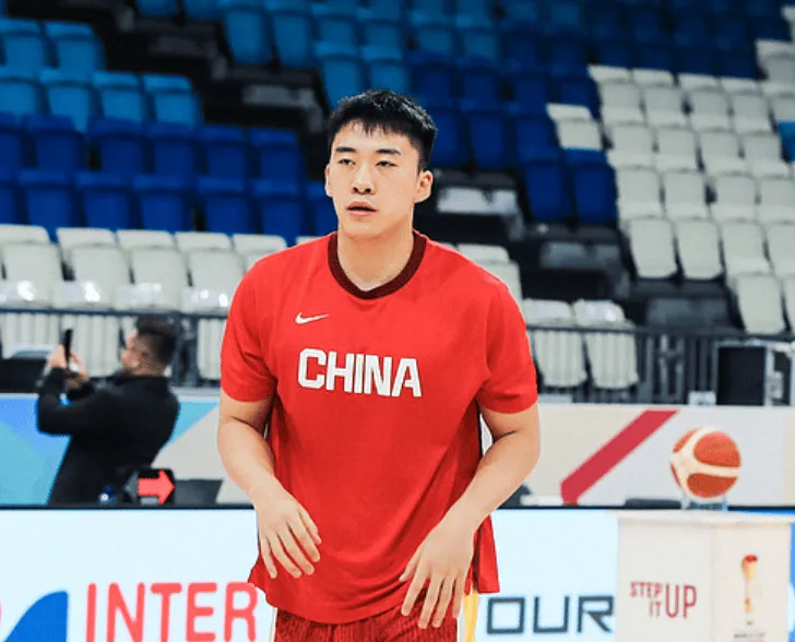 男篮世预赛:王俊杰上半场3中0,下半场至第四节未获出场机会