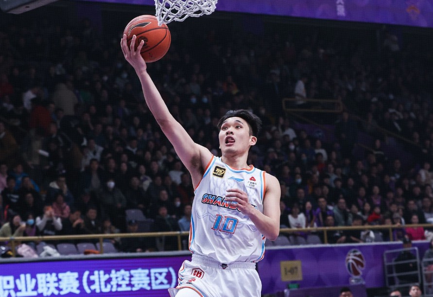 2024年CBA状元谢智杰租借加盟山西汾酒