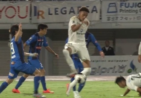水户蜀葵1-1町田泽维亚，渡边新太破门，相马勇纪扳平比分