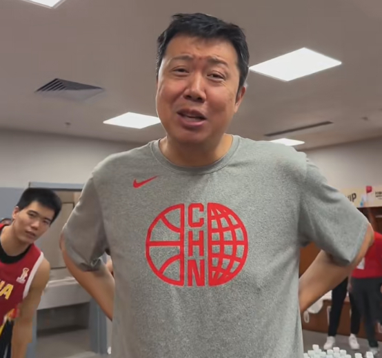 中国男篮险胜黎巴嫩，赵继伟准绝杀助攻引热议