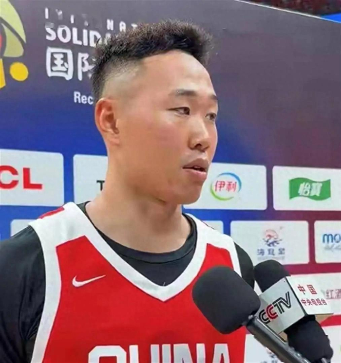 贺希宁世预赛两场仅得8分，郭士强坚持首发引争议