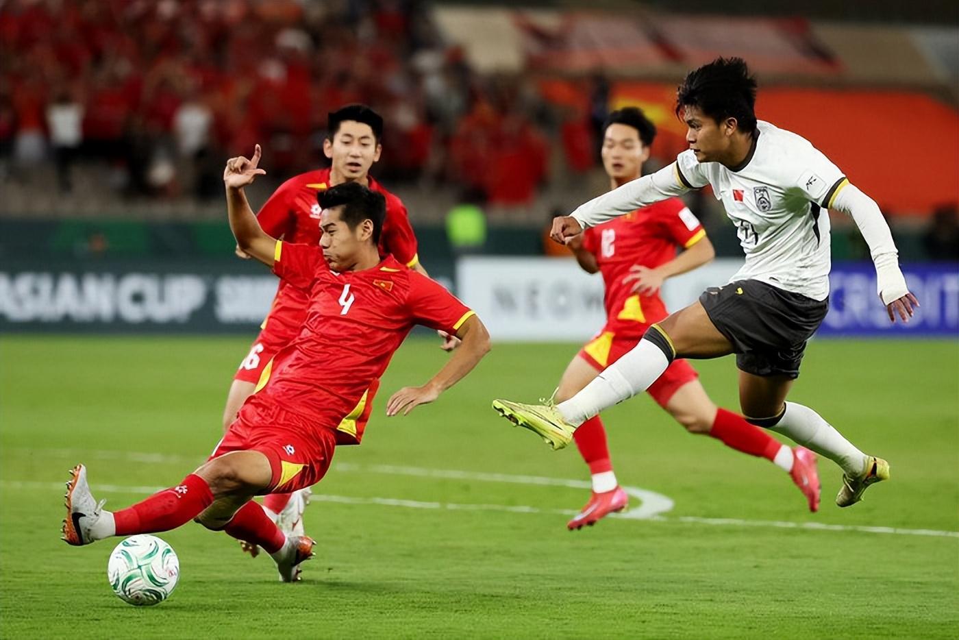 U23国足亚运会名单公布，布尼亚明、李新翔等三名中超新星遗憾落选