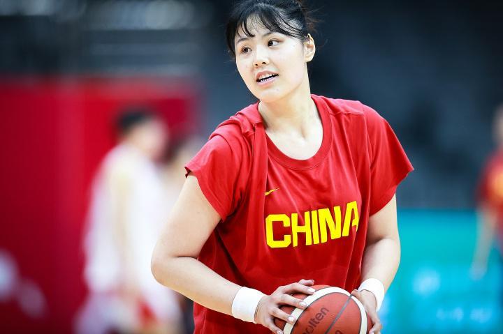 李月汝因护照遗失无缘女篮世界杯,媒体人质疑官方解释
