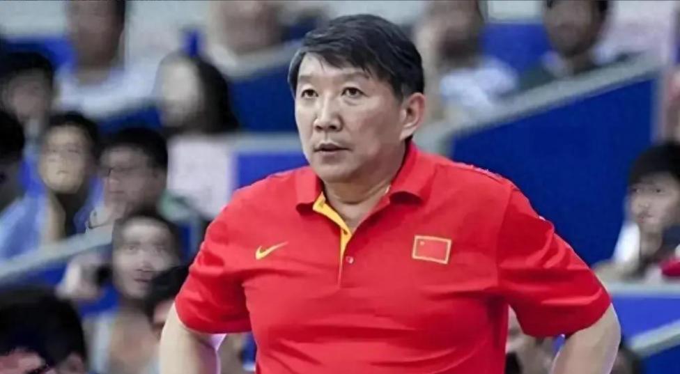 中国女篮遭遇双重打击：李月汝护照遗失缺席，王思雨带伤出战2026年世界杯