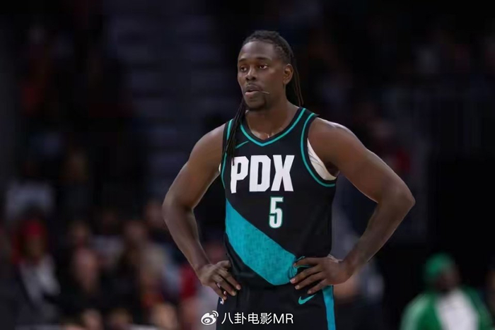 雄鹿送利拉德换霍乐迪等球员,三方交易成开拓者最大赢家