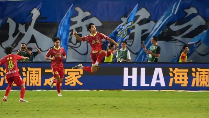 苏超南通队客场1:0胜连云港，取得三连胜