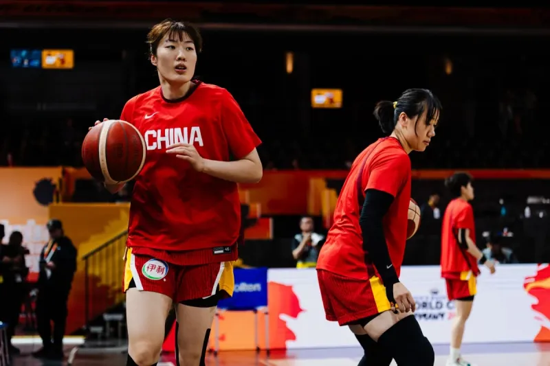 中国女篮对阵意大利首发名单公布：张曼曼、杨舒予、陈明伶、罗欣棫、韩旭