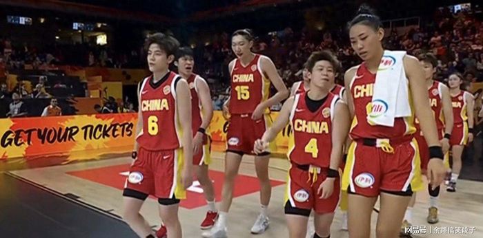 中国女篮71:51大胜意大利女篮，韩旭19+10，杨舒予15+5+4