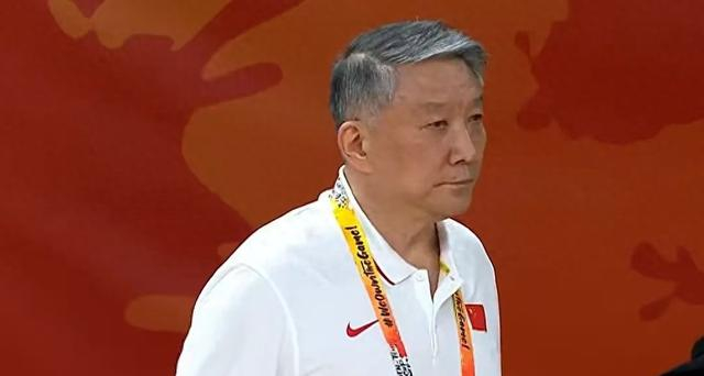 中国女篮71-51大胜意大利女篮，韩旭砍下19分10篮板成绝对核心