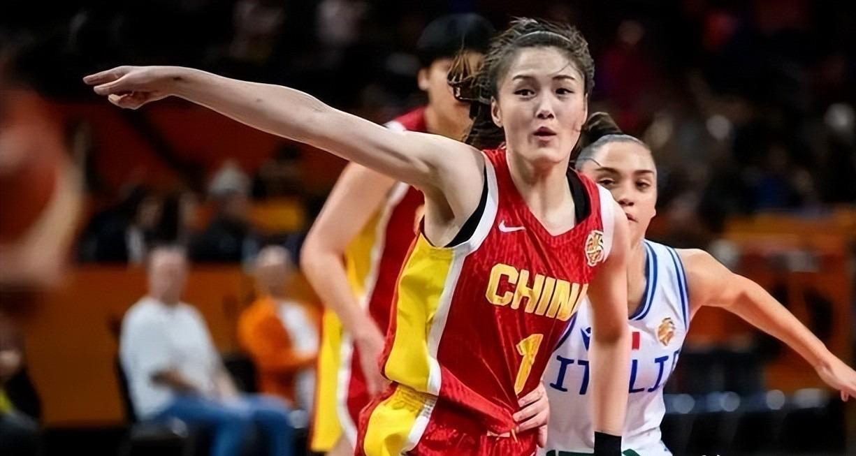 中国女篮71-51击败意大利，韩旭回应低调，意大利主帅承认战术失败