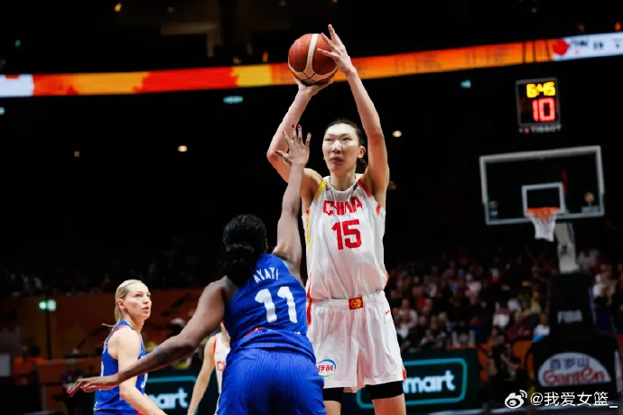 女篮世界杯中国女篮61-90不敌法国，韩旭杨舒予总得分超全队65%