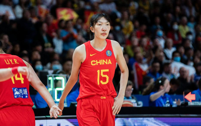 女篮球员留洋兼顾WCBA与WNBA,谈判桌定成败
