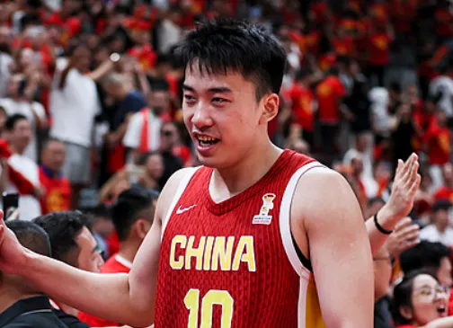 王俊杰：重点防守和篮板，中国男篮大胜巴林男篮