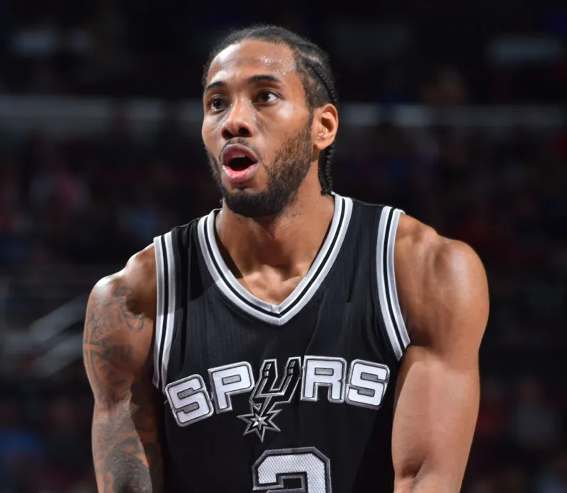 科怀伦纳德马刺时期成就:2次最佳防守球员+2次总决赛MVP