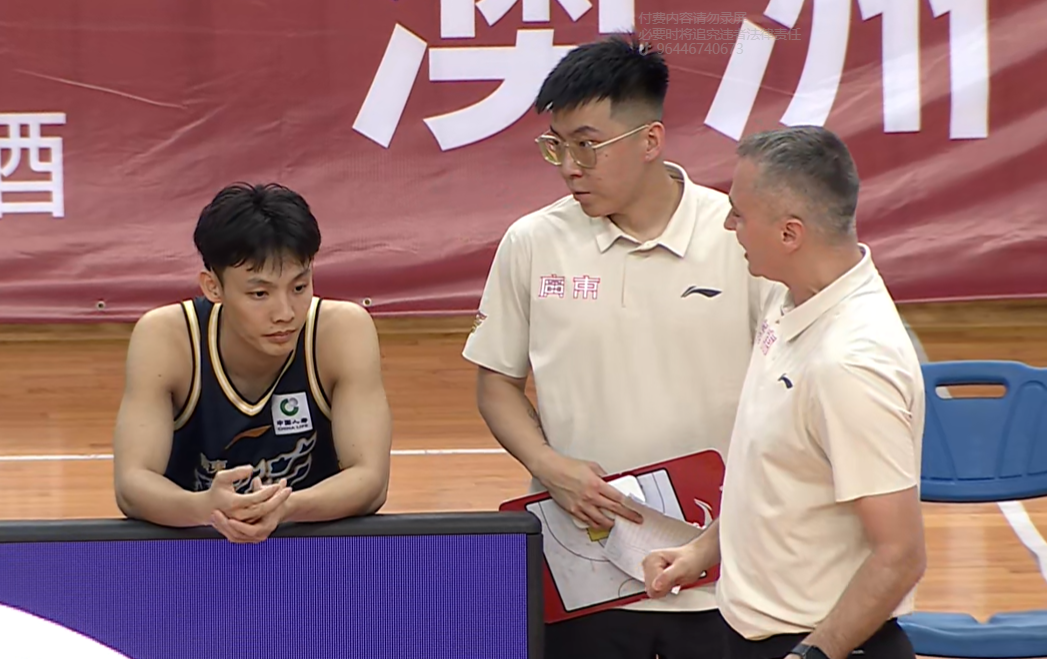 广东宏远热身赛大胜墨尔本老虎，陈家政怒吼对手，朱芳雨称值回票价