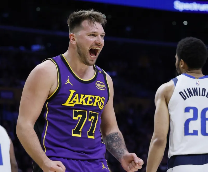 美媒盘点多位NBA球星生涯赛季年限：布克将开启第12个赛季