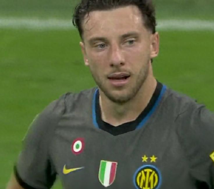 国际米兰5-3逆转乌迪内斯意甲4连胜,罗马2-0完胜登顶