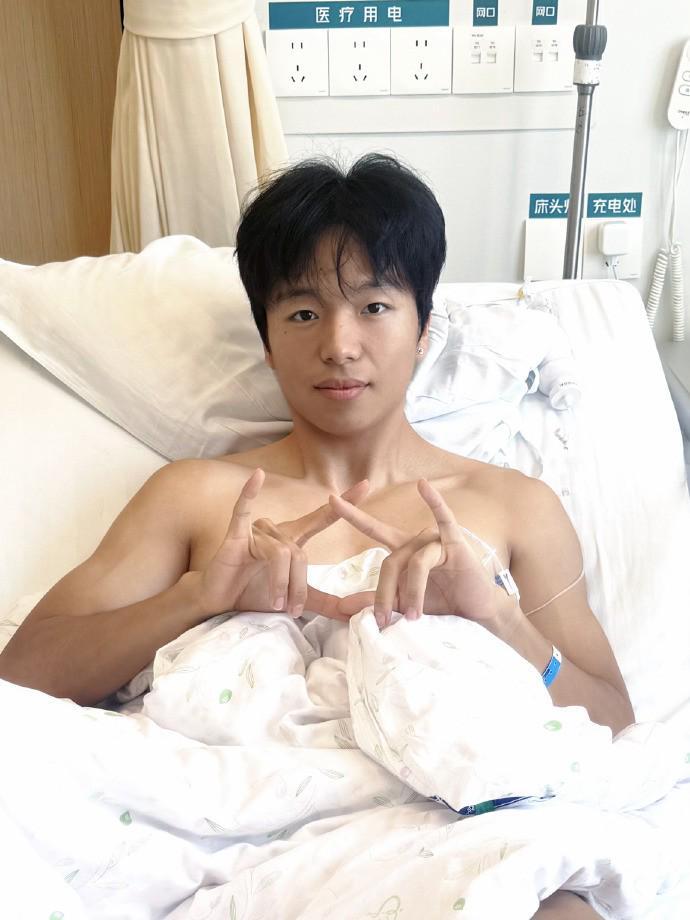 铜梁龙官方：李镇全已完成手术治疗，此前在国足亚运队集训中意外受伤