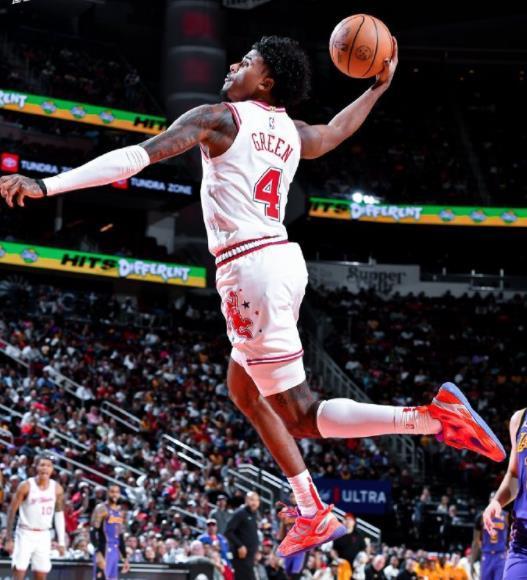火箭队5位新人4人续约 ESPN看好未来3年前景