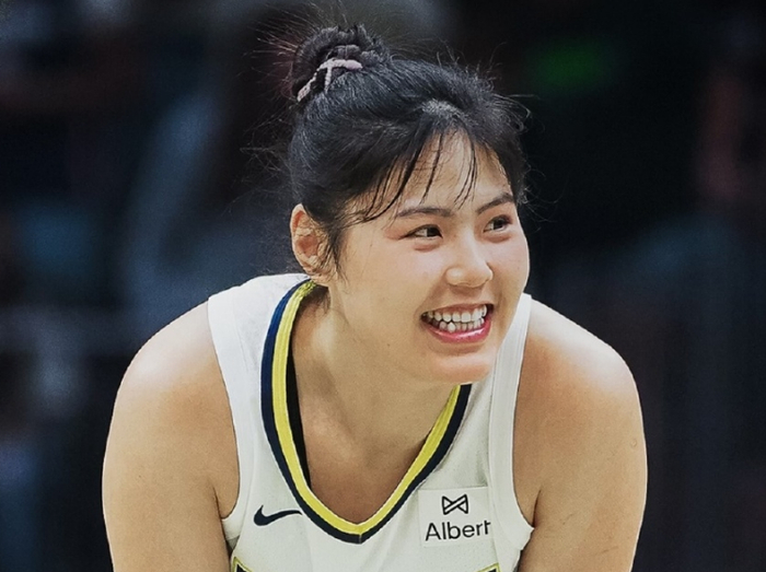 WNBA常规赛：达拉斯飞翼97-77大胜火花 李月汝替补12分钟贡献4+6