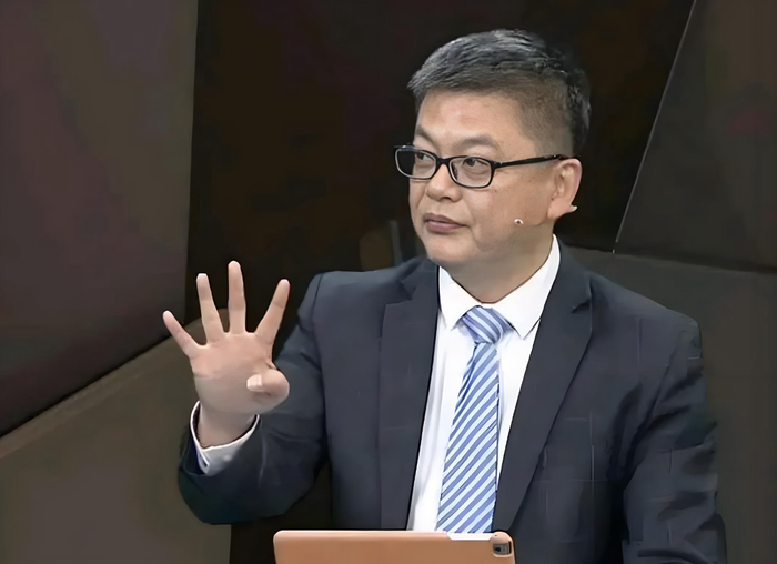 杨毅公开反驳苏群:中国男篮亚运会半决赛必须争冠