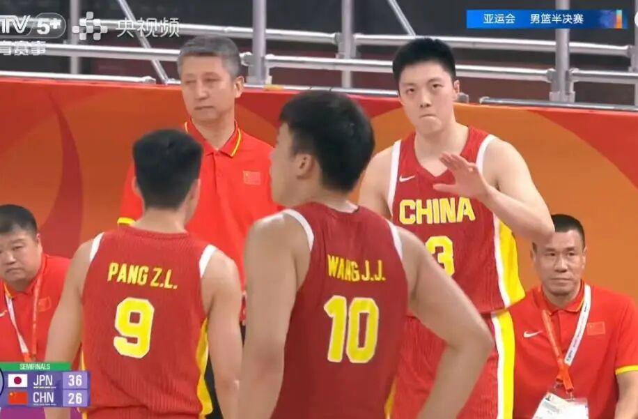 中国男篮19分惨败日本男篮二队,胡金秋14分胡明轩11+4