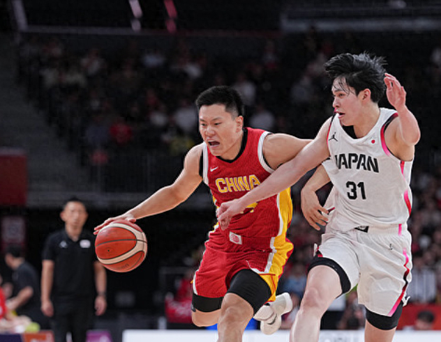 中国男篮77-97惨败日本二队 李弘权9.1分成唯一亮点