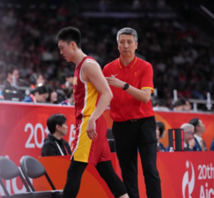 中国男篮20分惨败日本队 胡明轩：拼劲和应变不如对手