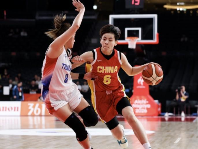 杨舒予三分6中5砍21分，中国女篮首战大胜泰国