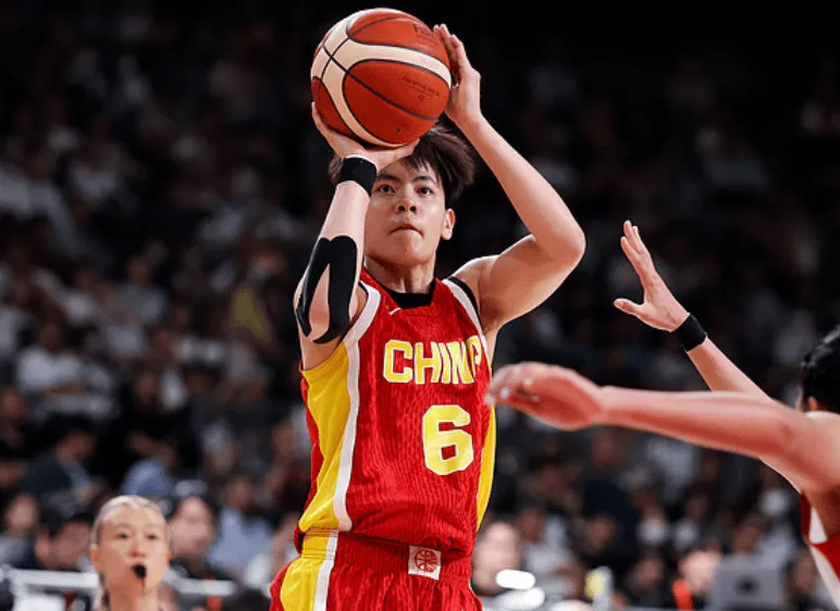 亚运女篮小组赛首战：中国女篮111-46大胜泰国65分