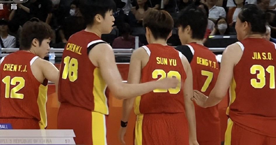 中国女篮65分大胜泰国，轮换质量成焦点