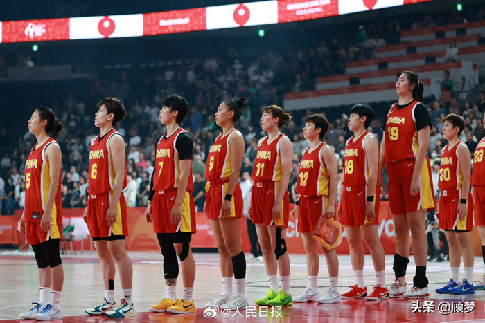中国女篮小组赛首战大胜泰国65分 王思雨杨舒予表现亮眼
